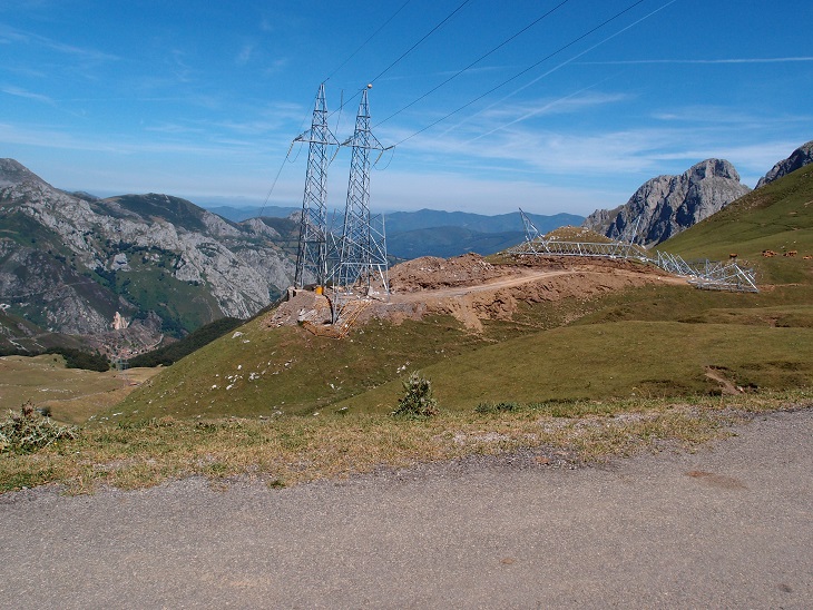 Daños paisajísticos en el puerto de la Cubilla con la complicidad del Principado de Adsturias