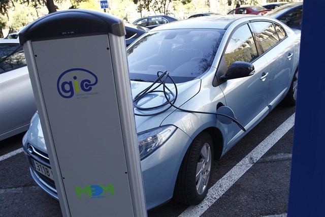 Cs pedirá en la Asamblea que los coches eléctricos estén exentos de peaje en la Comunidad de Madrid y no paguen SER
