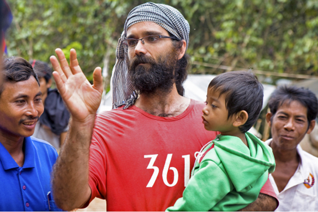 Expulsado de Camboya por oponerse a la construcción de una presa