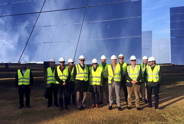 Abengoa Masdar y EDF Energy visitan la Plataforma Solúcar