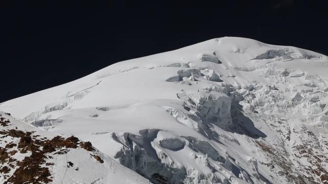 Rescatan para la posteridad muestras de un icónico glaciar boliviano