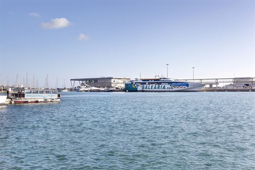 Baleària encarga la construcción de dos ferries de pasaje propulsados por gas natural