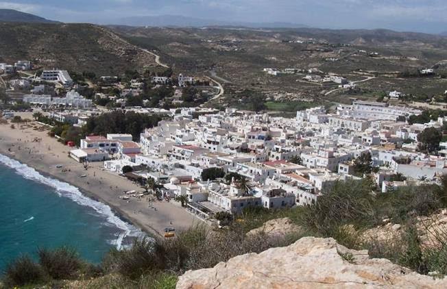 La macrourbanización Marinas de Aguamarga en Cabo de Gata en la ‘cuerda floja’