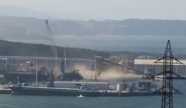 Asturias. Mas nubes de polvo en el Puerto de Avilés