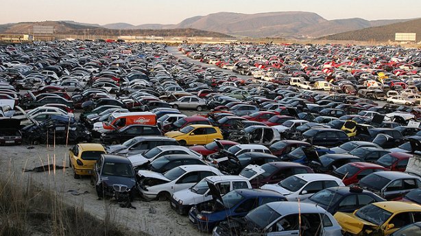 Los desguaces andaluces quieren reducir los residuos