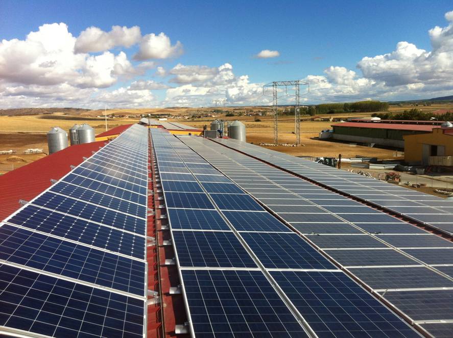 Planta solar en la cubierta de la fábrica de queso ‘Pago Los Vivales’ en Zamora