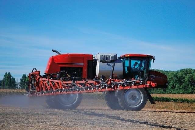 Los agricultores aragoneses celebran la renovación de la autorización del glifosato por Europa