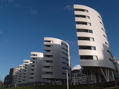 Edificios que producen su propia electricidad y climatización