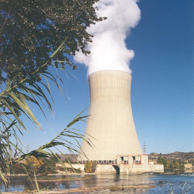 Ecologistas se concentran en Barcelona contra la candidatura de Ascó