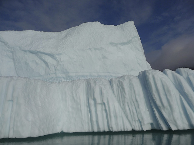 La NASA capta el desprendimiento de un bloque de siete kilómetros cuadrados de un glaciar en Groenlandia