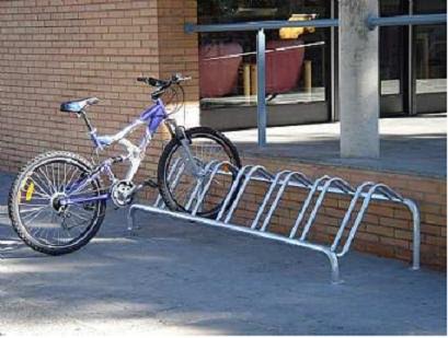 Baleares implementará en las estaciones de tren aparcamientos de bicicletas