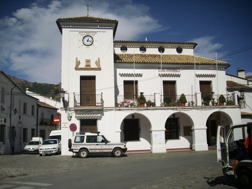 Cádiz. El ayuntamiento de Grazalema destruye un seto protegido