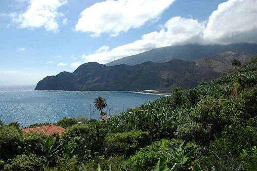 El Ejecutivo seguirá realizando actuaciones en La Gomera en materia de costas