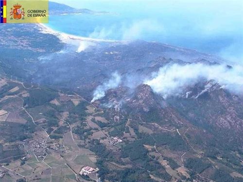 Tres imputados por fuegos forestales en Pontevedra y A Coruña