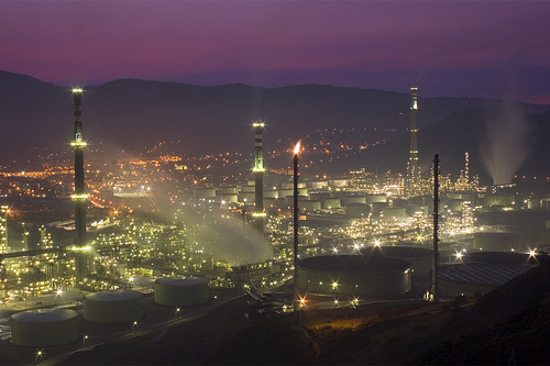 Aragón cree que el acuerdo con la Universidad para reducir la emisión de gases efecto invernadero "da ejemplo"