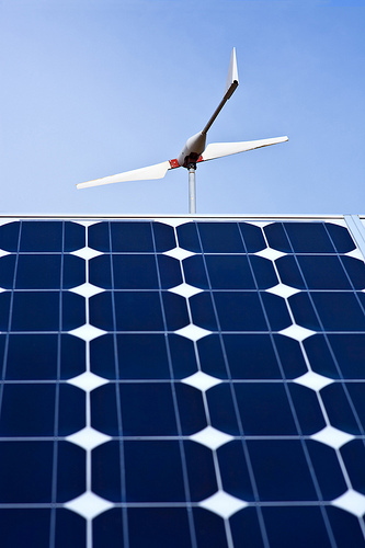 Extremadura estudia recurrir ante el TC el decreto de fotovoltaicas porque "discrimina" a la región