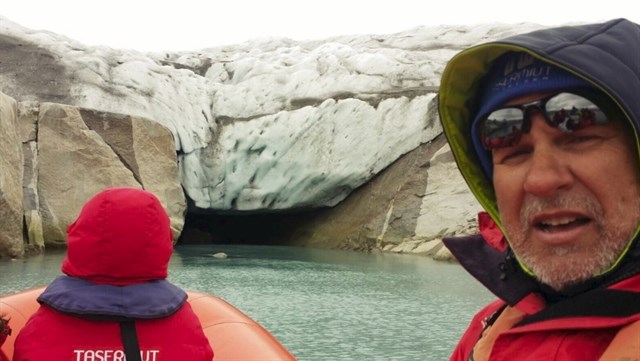 Un explorador español constata el retroceso de 200 metros en un año del glaciar Qaleraliq en Groenlandia