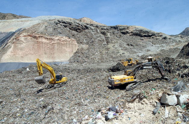 Murcia. PSOE denuncia que la gestión del vertedero de Abanilla por la empresa Proambiente es un ejemplo de desastre ecológico