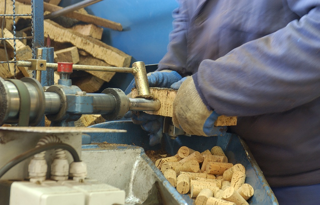 Asecor asesorará a la industria corchera para mejorar su competitividad