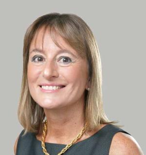 Ministra de Medio Ambiente se reúne con integrantes de inédita expedición a Isla de Pascua y Salas y Gómez