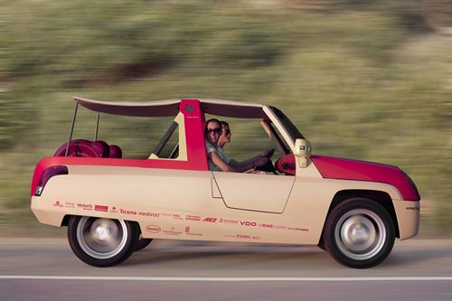 Rinspeed lanzará un coche eléctrico con el interior de fibra de bambú