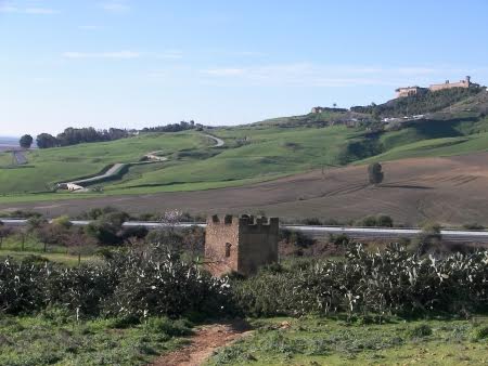 Cierre ‘injustificado’ del camino de San Mateo en Sevilla