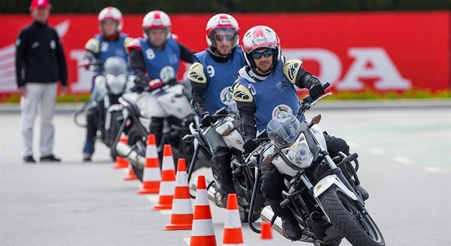 Honda negocia con el Uber asiático colaborar en la motocicleta compartida