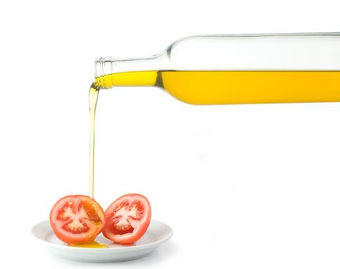 Barakaldo se suma al reciclaje del aceite doméstico usado