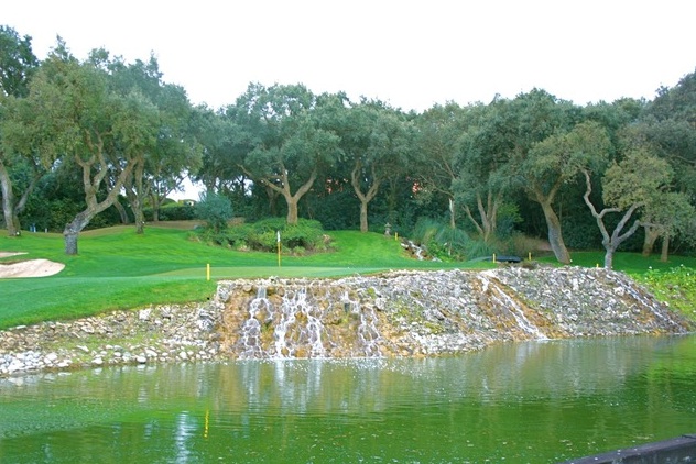 Club de Golf Valderrama – Andalucía - extrae agua ilegalmente