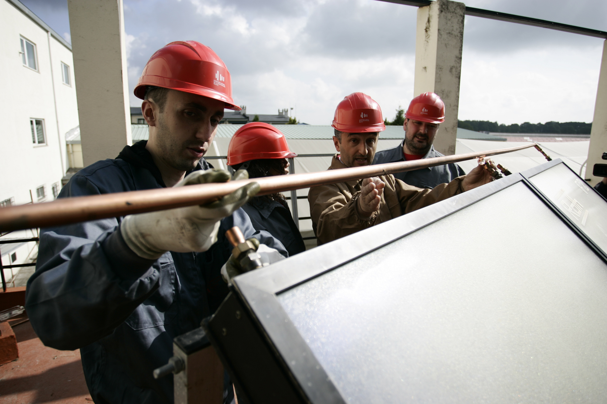 Acuerdo de colaboración entre la fundación laboral de la construcción y el centro nacional de energías renovables (CENER)