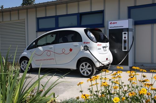 E.ON inicia la instalación de estaciones de recarga de coches eléctricos en autopistas alemanas