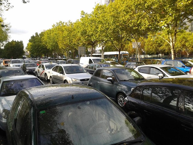 Podemos pide al Gobierno que apoye la propuesta del Parlamento Europeo para vigilar las emisiones de los vehículos