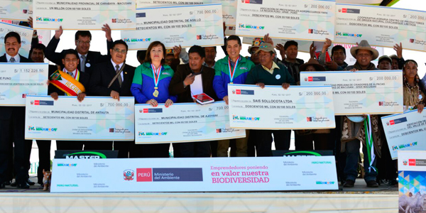 Perú. El Ministerio del Ambiente y la CAF reconocen emprendimientos en Puno que ponen en valor la biodiversidad