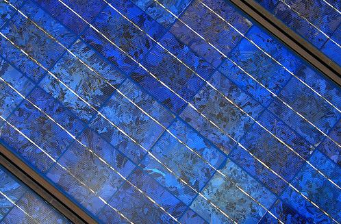 Paneles solares de plástico