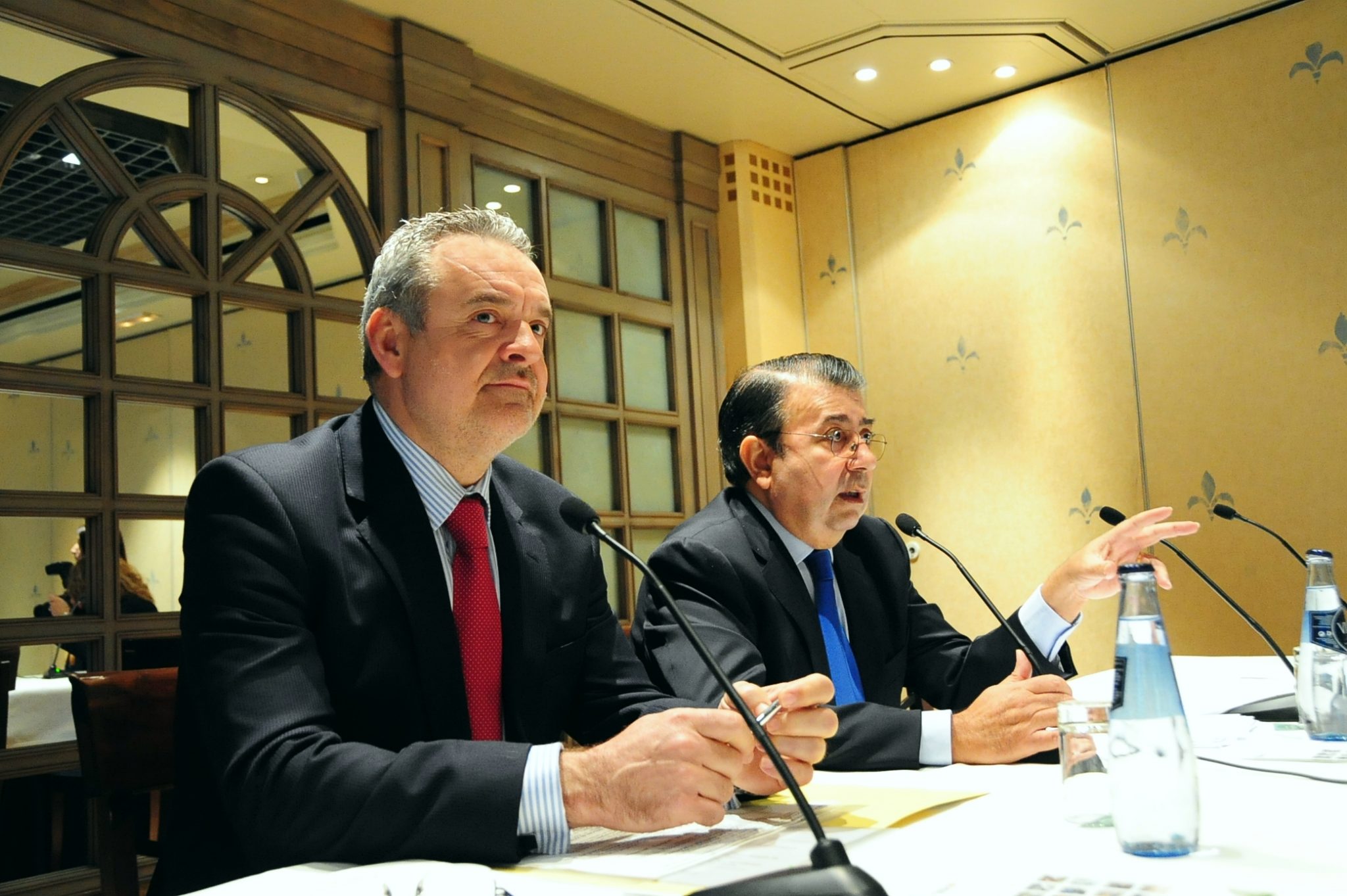 Boné inaugura el seminario sobre movilidad y medio ambiente