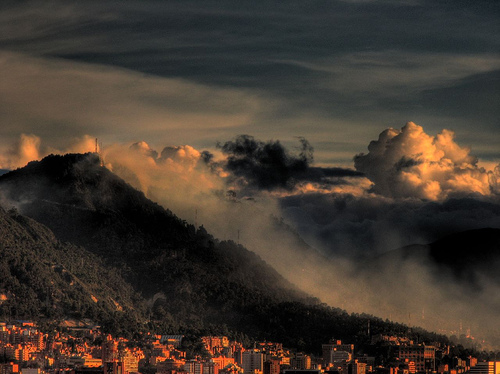 El fuego arrasa 26.000 hectáreas de bosques en Colombia