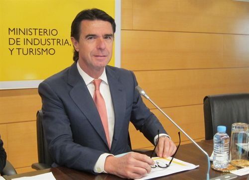 Soria: ‘hay que alargar vida de las nucleares y  explotar yacimientos de gas y petróleo’