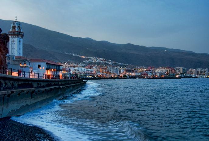 Retiran 370 kilos de residuos en la costa Candelaria de Tenerife