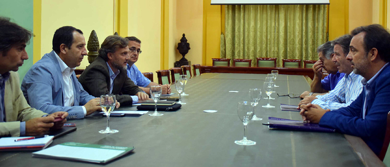 Andalucía. Medio Ambiente buscará mecanismos para que no se ralentice la regularización de los chiringuitos