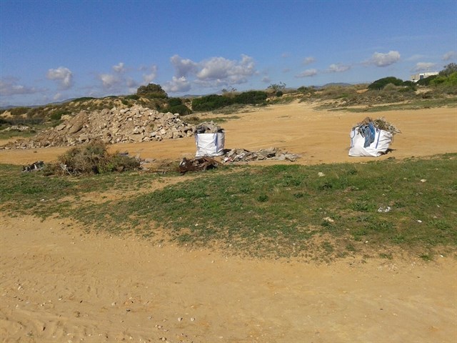 Emaya ha comenzado la limpieza y retirada de escombros en Es Carnatge