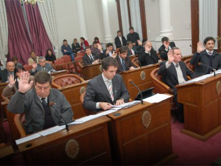 Nicaragua aprueba ley para construcción de canal interoceánico