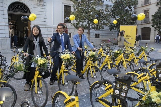 Granada activa un nuevo servicio con mil bicicletas compartidas sin necesidad de aparcamiento fijo