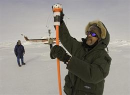 Científico puertorriqueño alerta consecuencias del deshielo en el Ártico