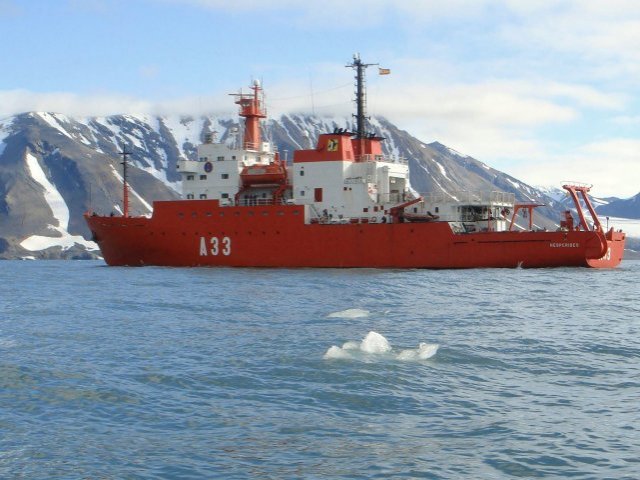 Un grupo de investigadores andaluces participan en la expedición oceanográfica Malaspina
