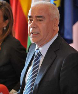 La Junta de Andalucía aboga por potenciar el avistamiento de cetáceos en la zona del Estrecho con un nuevo centro