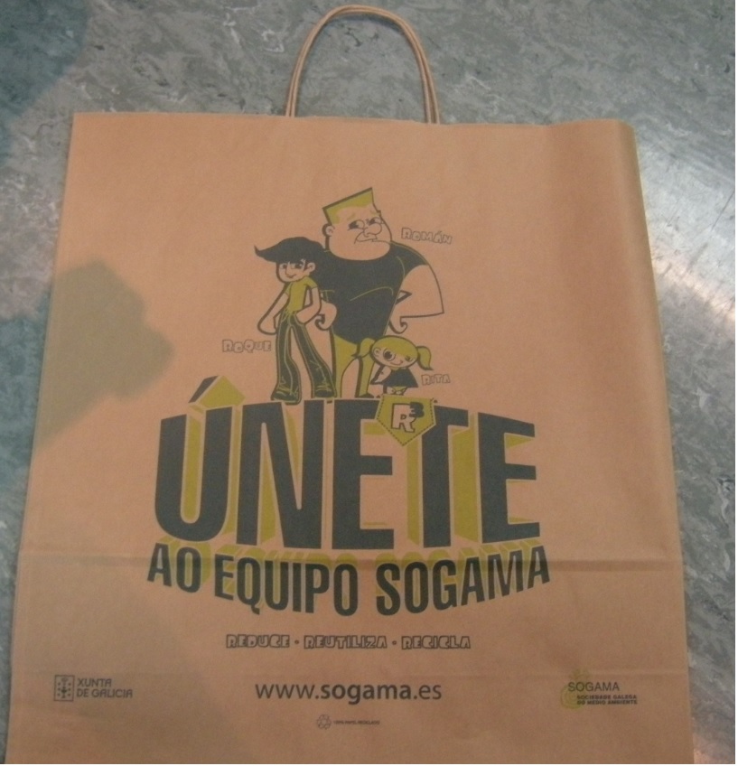 Sogama reparte 300.000 bolsas reutilizables en Galicia