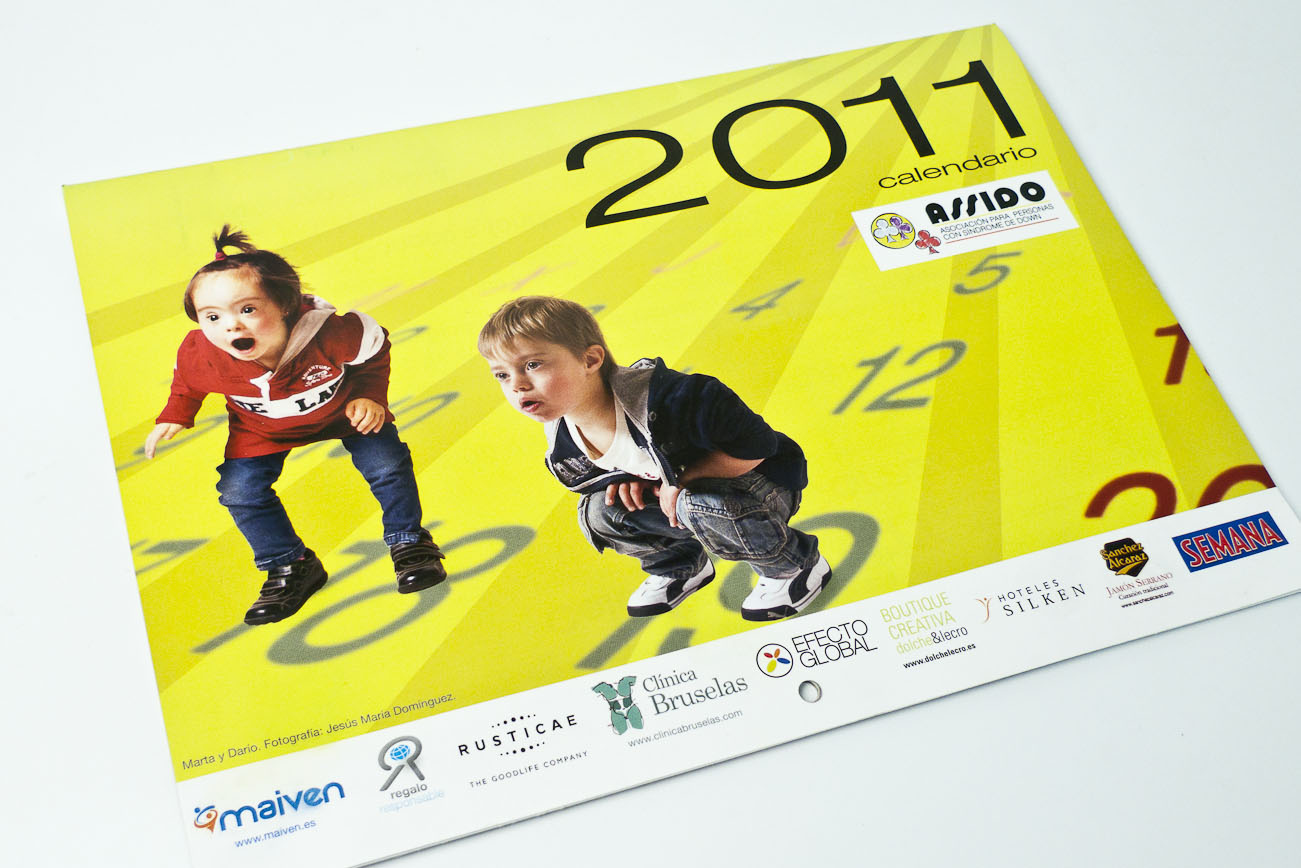 Sonrisas con corazón El Calendario Solidario 2011 de ASSIDO