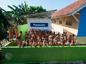 Indonesian school powered by stand-alone P.V. power package from Panasonic