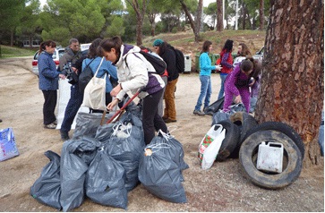 Recuperados 130 kilos de residuos en el pantano de San Juan