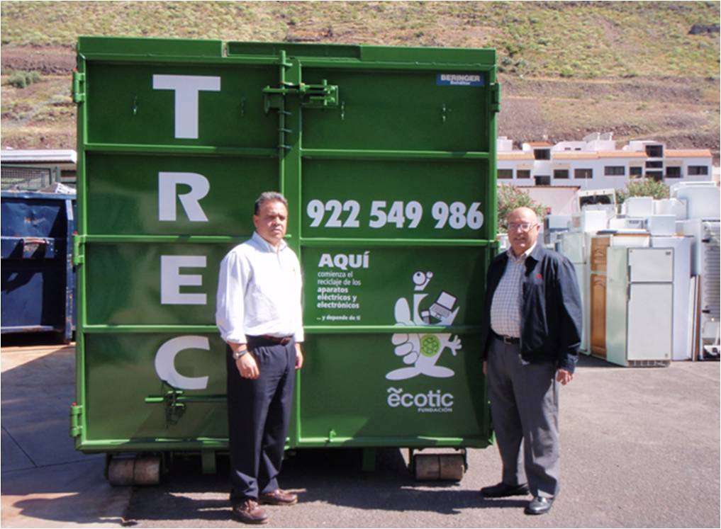 ECOTIC instala nuevos contenedores para aparatos eléctricos y electrónicos en La Gomera y El Hierro con el apoyo de TREC